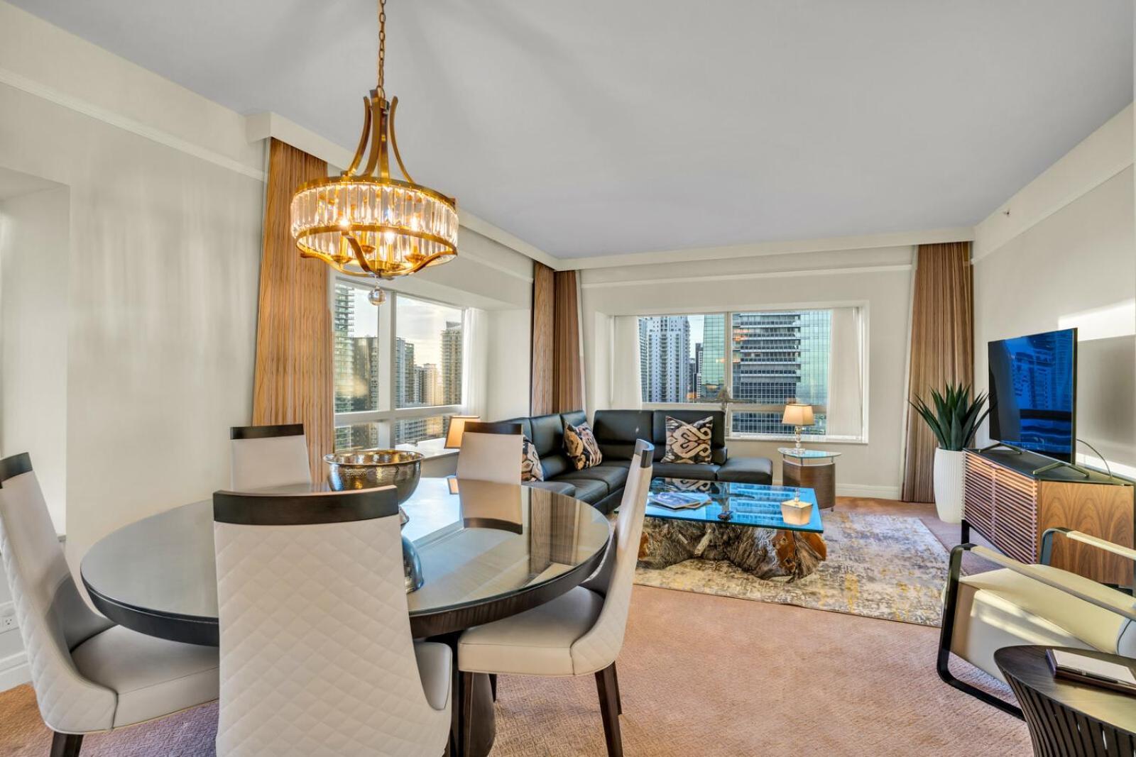 Spacious 2 Bedroom 2 Bath & Studio Suites In The Four Seasons Hotel Miami High Floors Rum bild